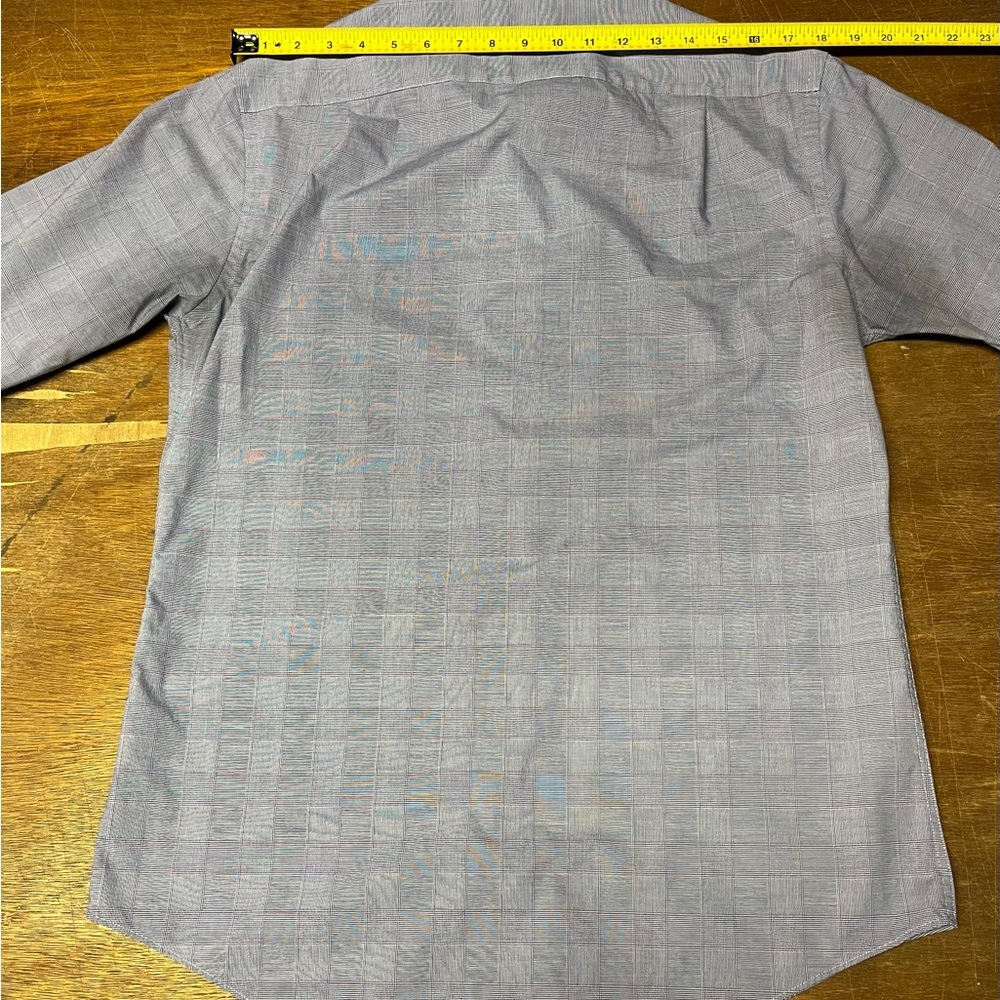 Tommy Hilfiger Men’s Button Down Shirt - Moderate Signs Of Use - Size 15.5 32/33 - Picture 5 of 5